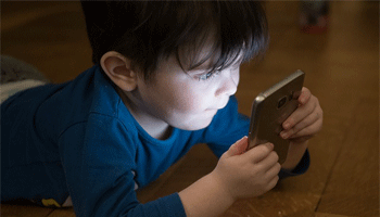 Kinder nutzen Social Media oft heimlich